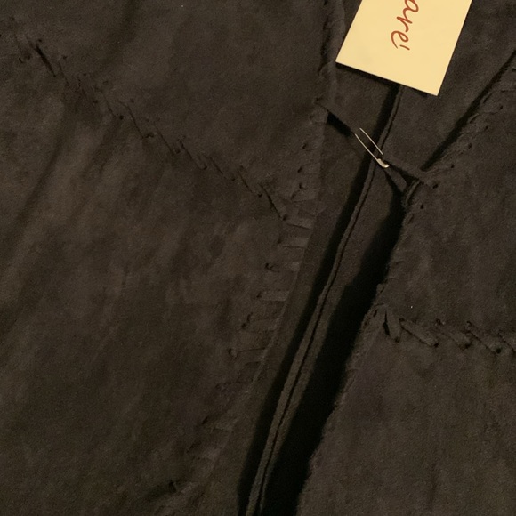 Amare Fringe Vest - Picture 3 of 4